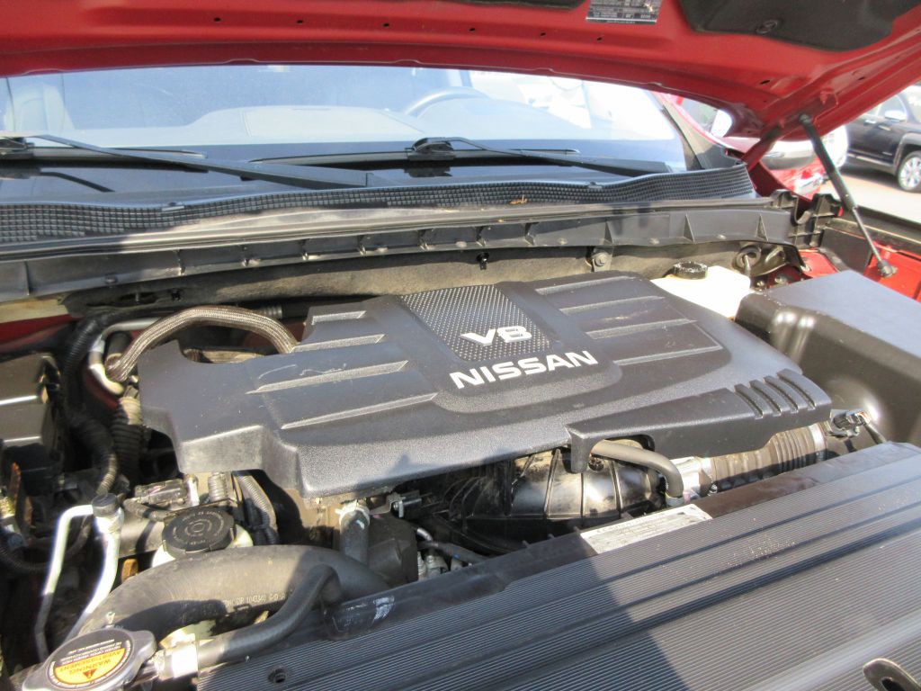 2017 Nissan Titan Image 15