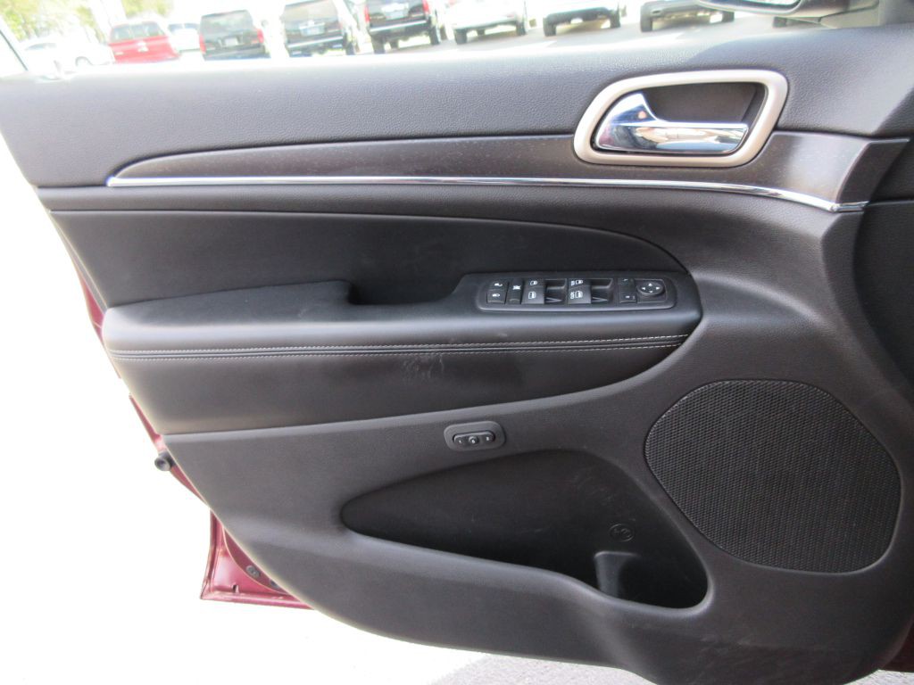 2016 Jeep Grand Cherokee Image 10