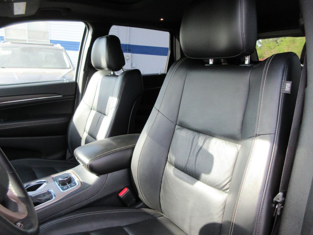 2016 Jeep Grand Cherokee Image 12