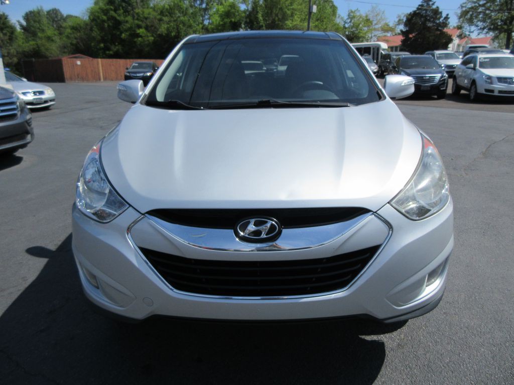 2012 Hyundai Tucson Image 2