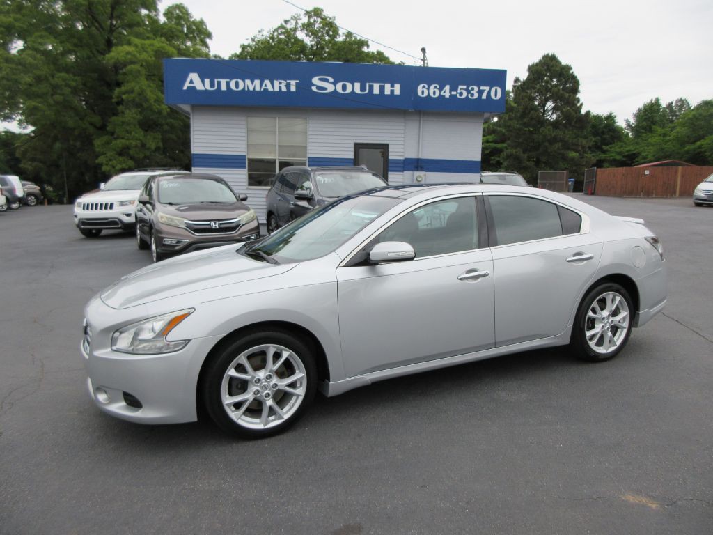 2013 Nissan Maxima Image 1
