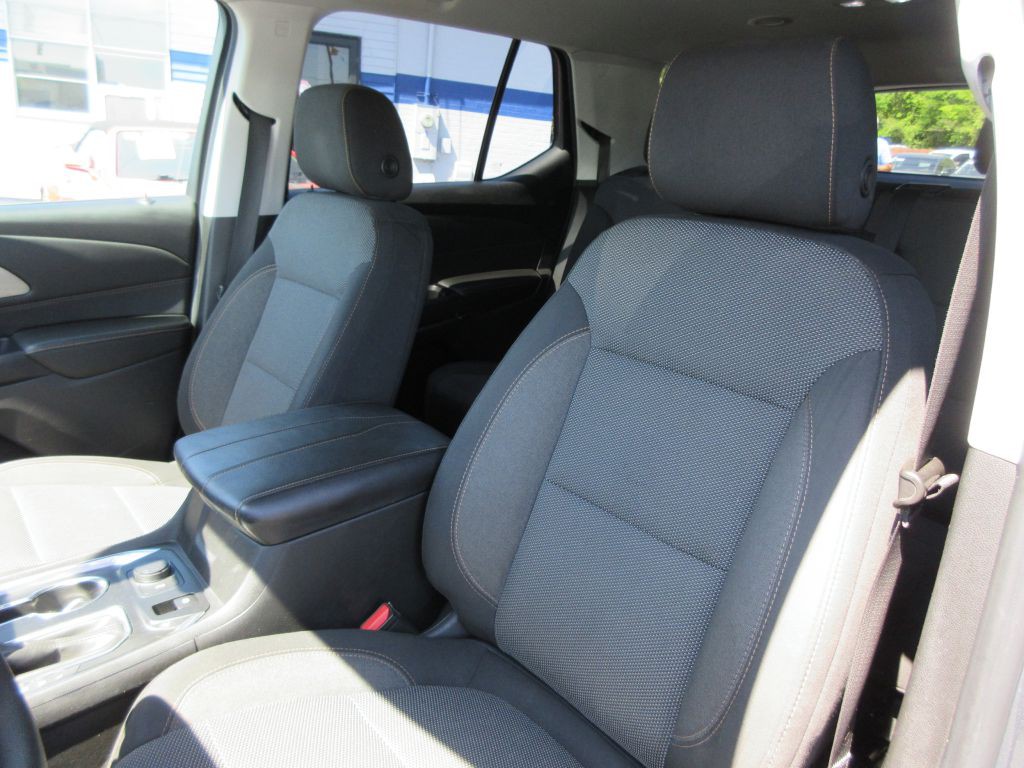 2018 Chevrolet Traverse Image 11