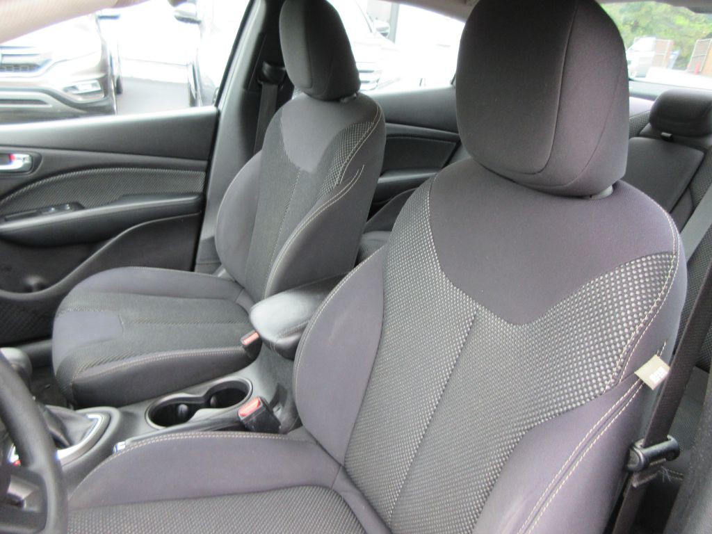 2015 Dodge Dart Image 11