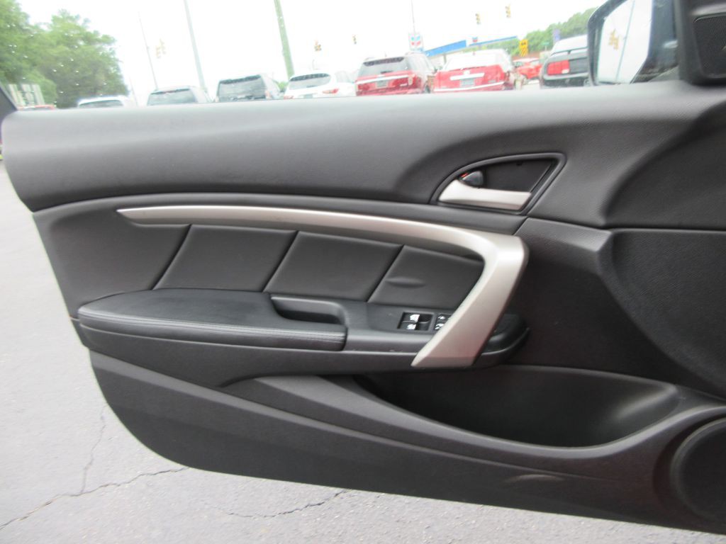 2009 Honda Accord Image 10