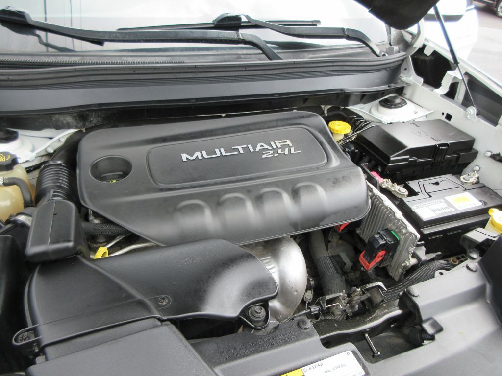 2015 Jeep Cherokee Image 16