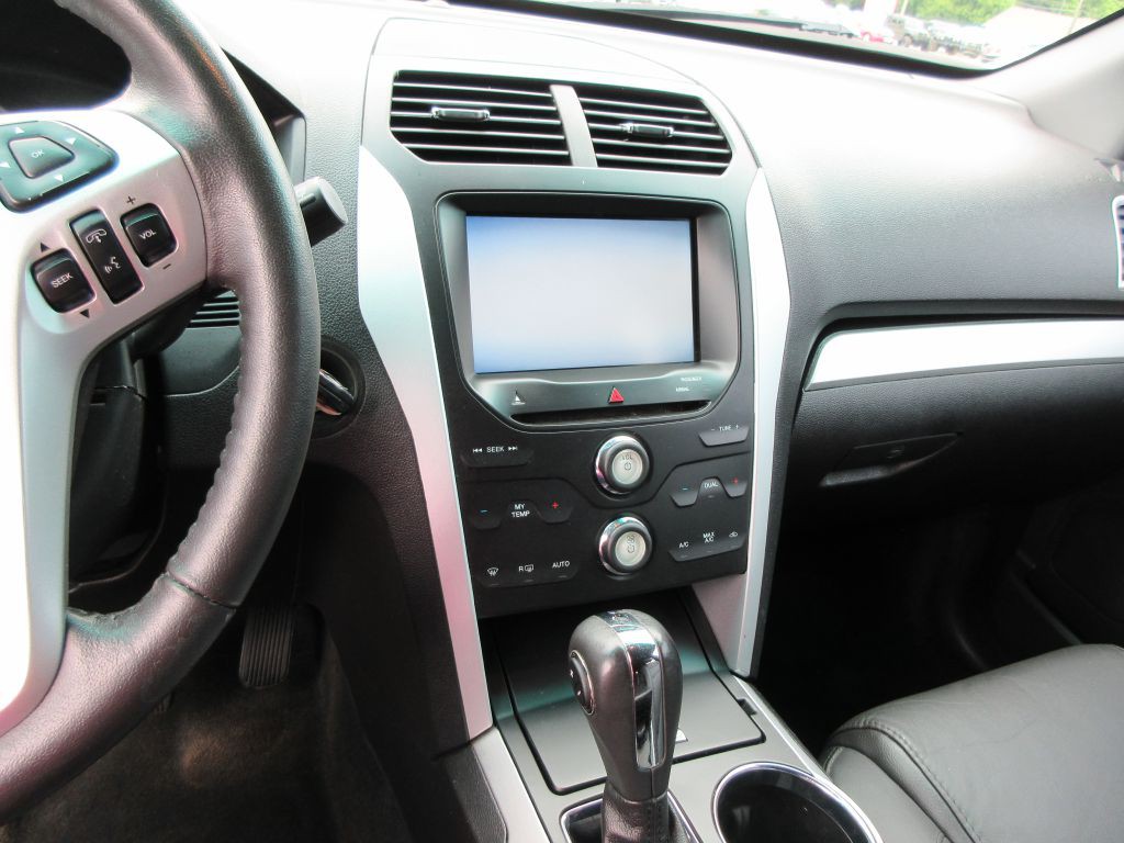 2014 Ford Explorer Image 9