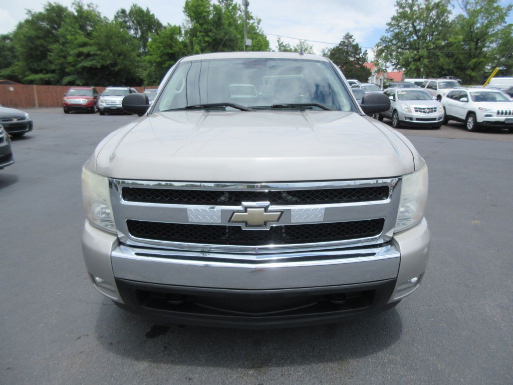 2008 Chevrolet Silverado 1500 Image 2