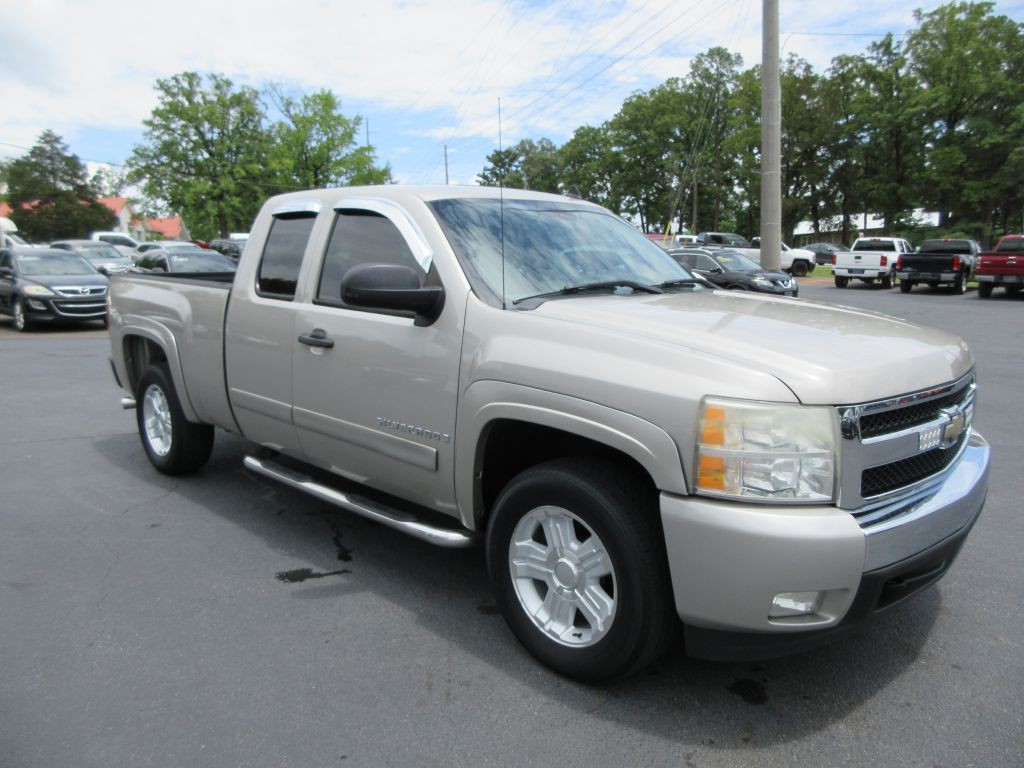 2008 Chevrolet Silverado 1500 Image 3