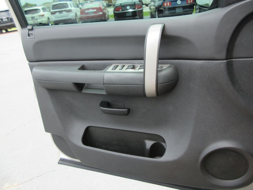 2008 Chevrolet Silverado 1500 Image 11
