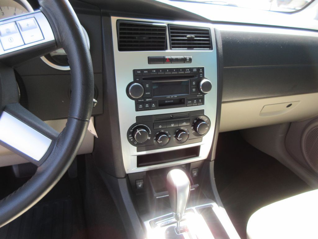2006 Dodge Charger Image 9