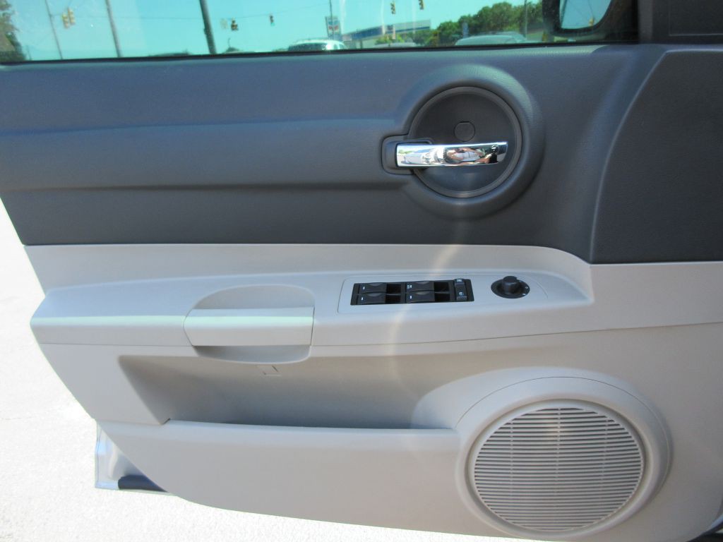 2006 Dodge Charger Image 10