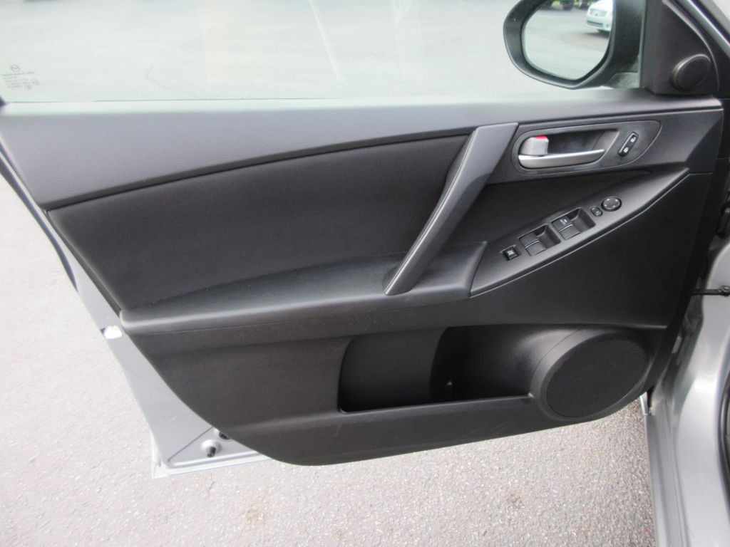 2012 Mazda Mazda3 Image 10