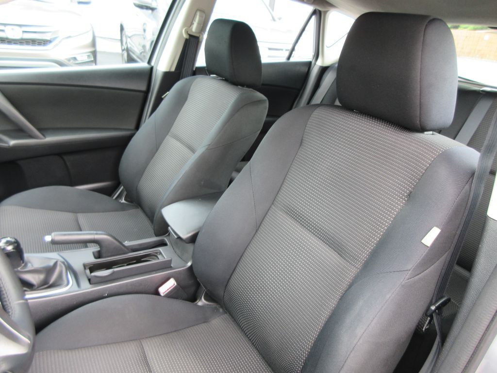 2012 Mazda Mazda3 Image 11
