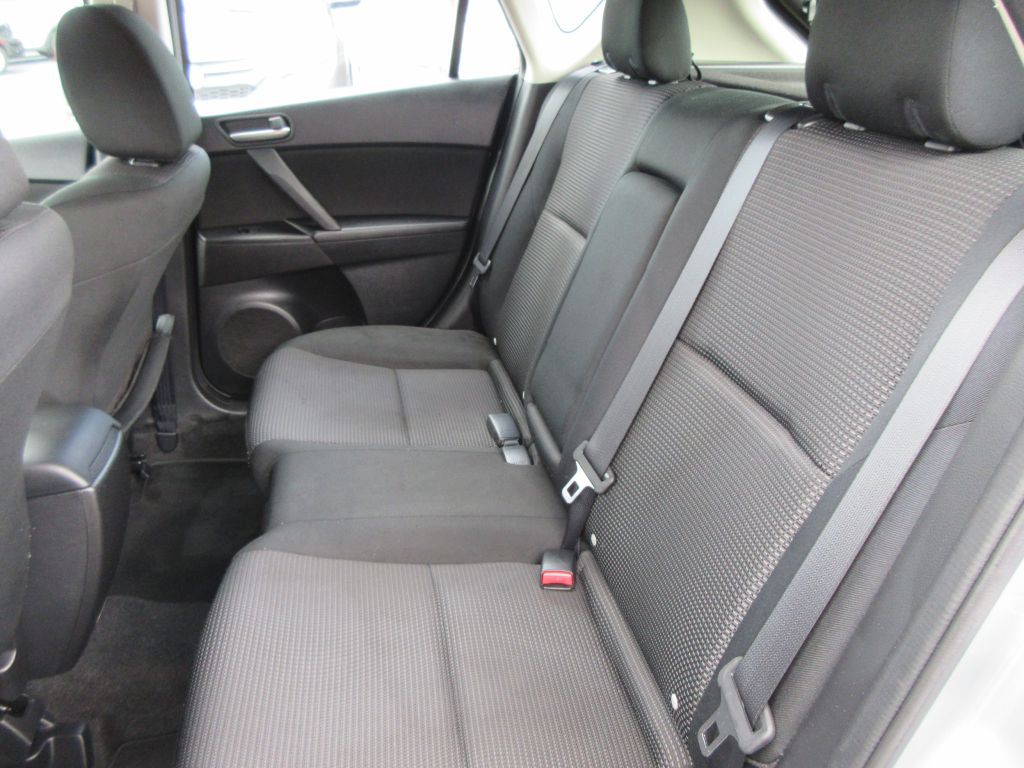 2012 Mazda Mazda3 Image 12