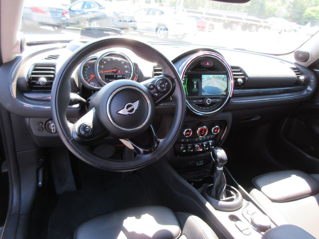 2018 MINI Cooper Image 7