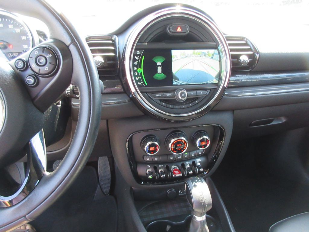 2018 MINI Cooper Image 9