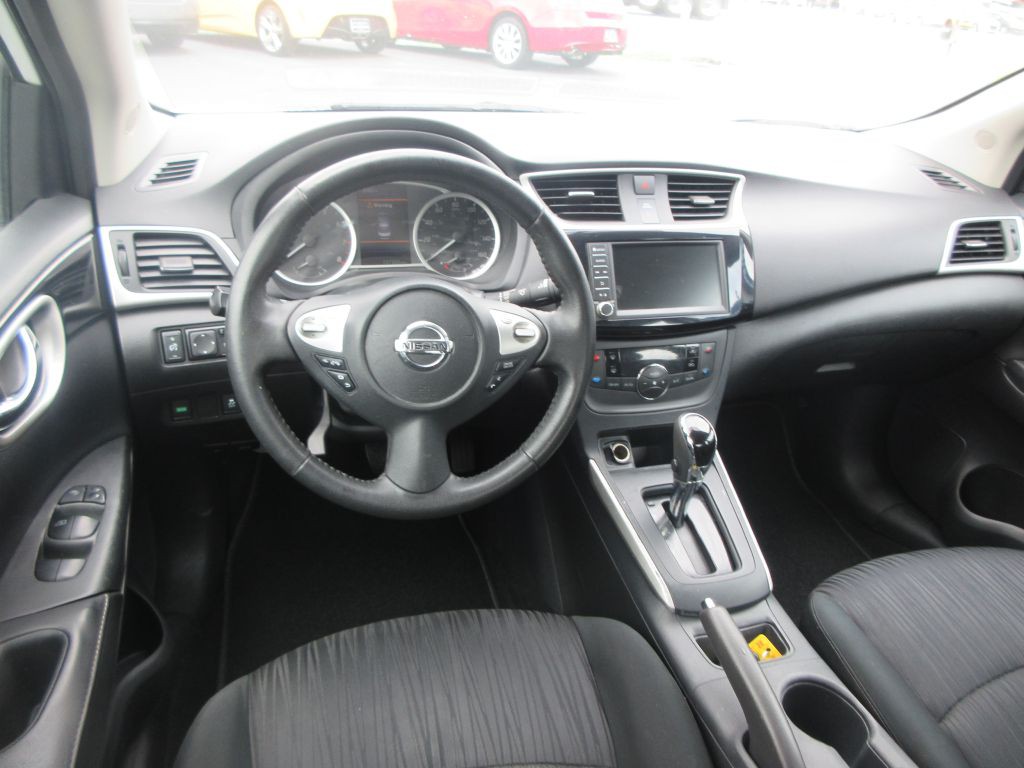 2019 Nissan Sentra Image 7