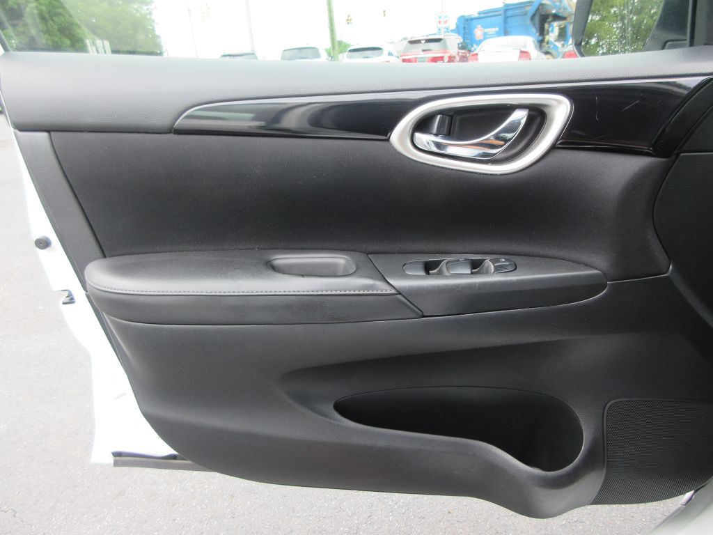 2019 Nissan Sentra Image 10