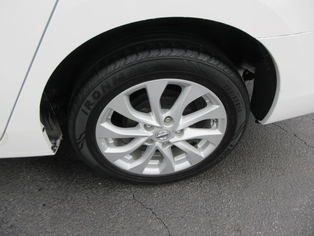 2019 Nissan Sentra Image 14