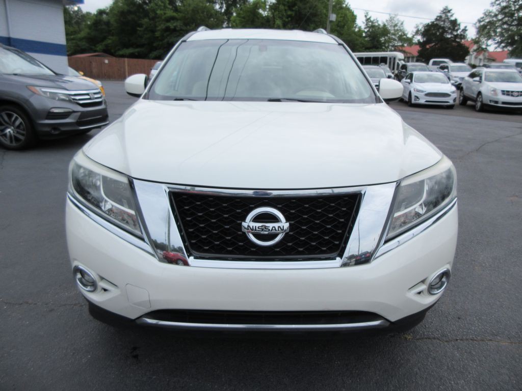 2016 Nissan Pathfinder Image 2