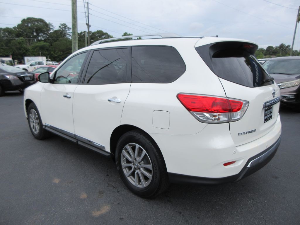 2016 Nissan Pathfinder Image 6