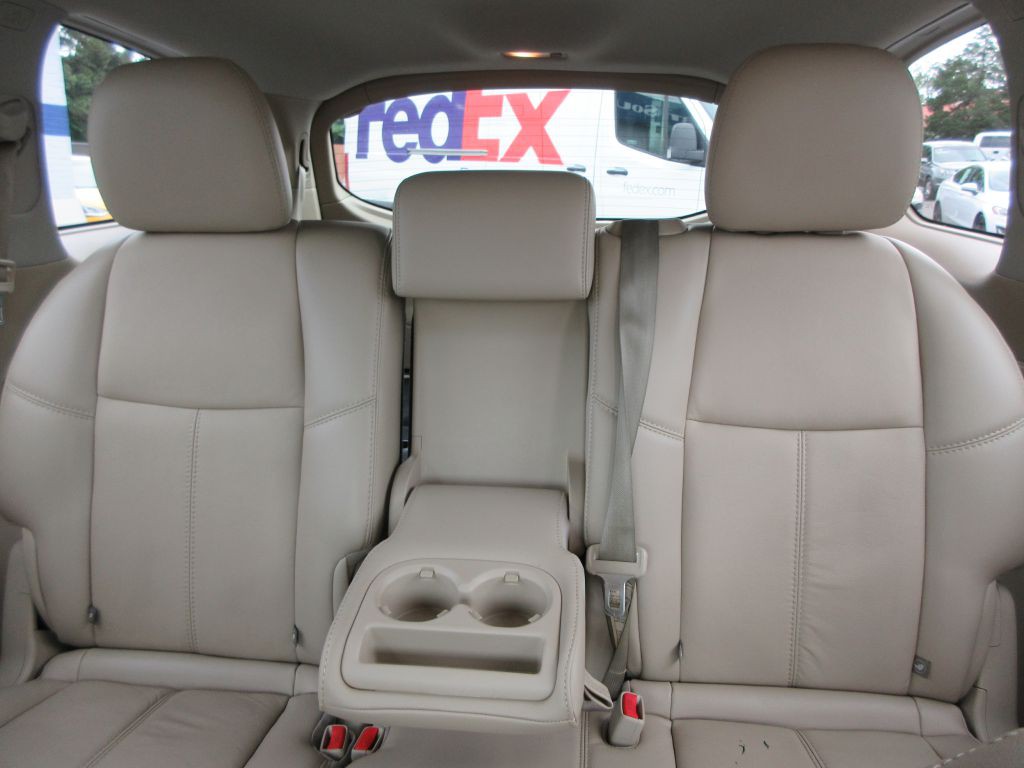 2016 Nissan Pathfinder Image 11