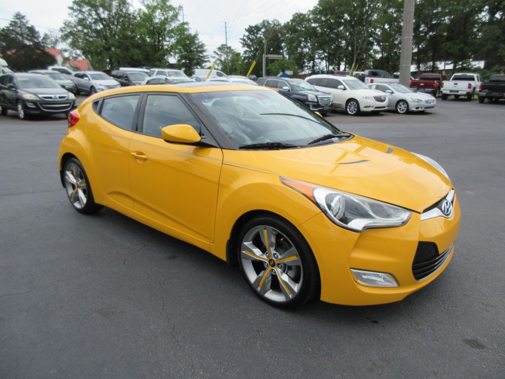 2013 Hyundai Veloster Image 3