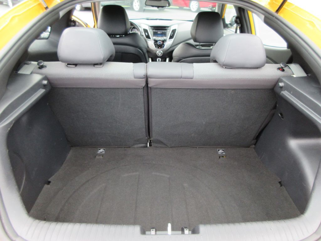 2013 Hyundai Veloster Image 15