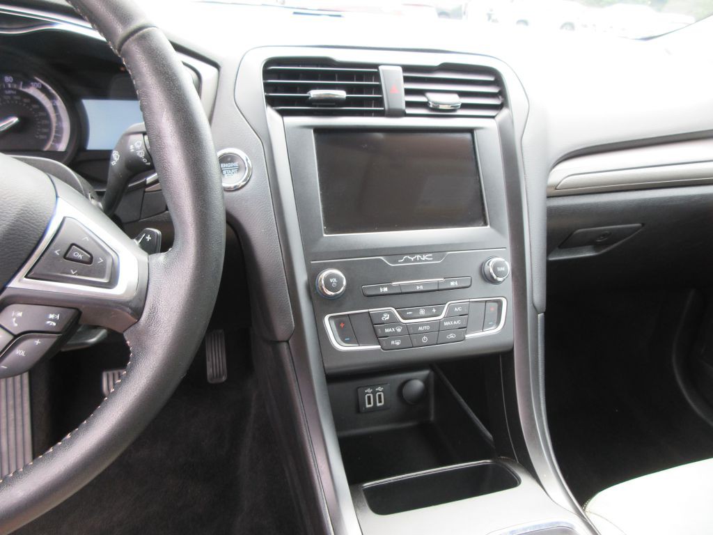 2019 Ford Fusion Image 9