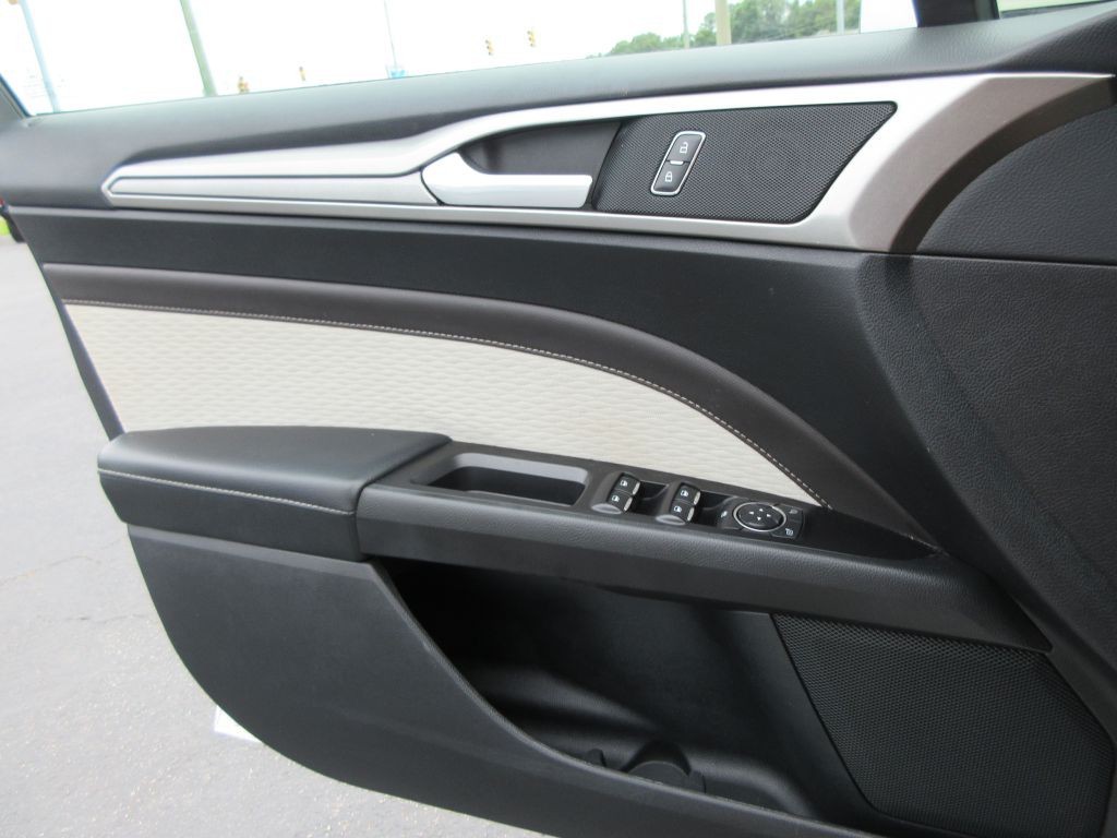 2019 Ford Fusion Image 10