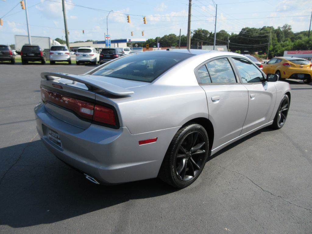 2013 Dodge Charger Image 4