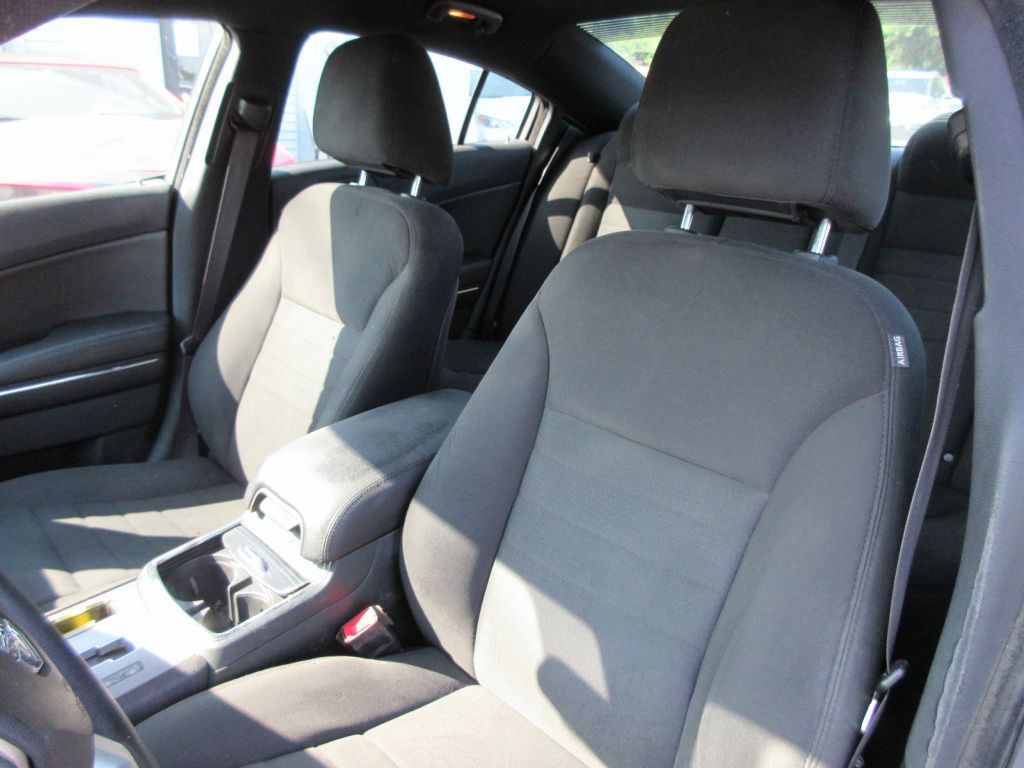 2013 Dodge Charger Image 11