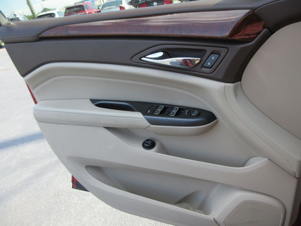 2015 Cadillac SRX Image 10