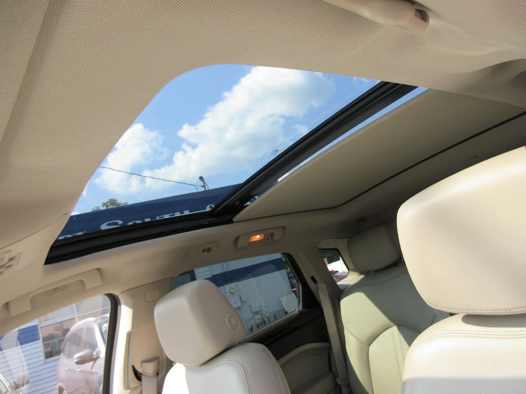 2015 Cadillac SRX Image 11