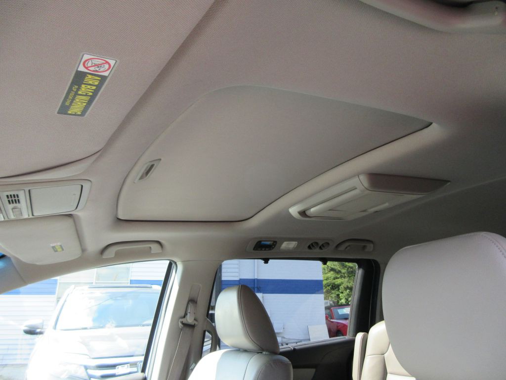 2012 Honda Odyssey Image 11