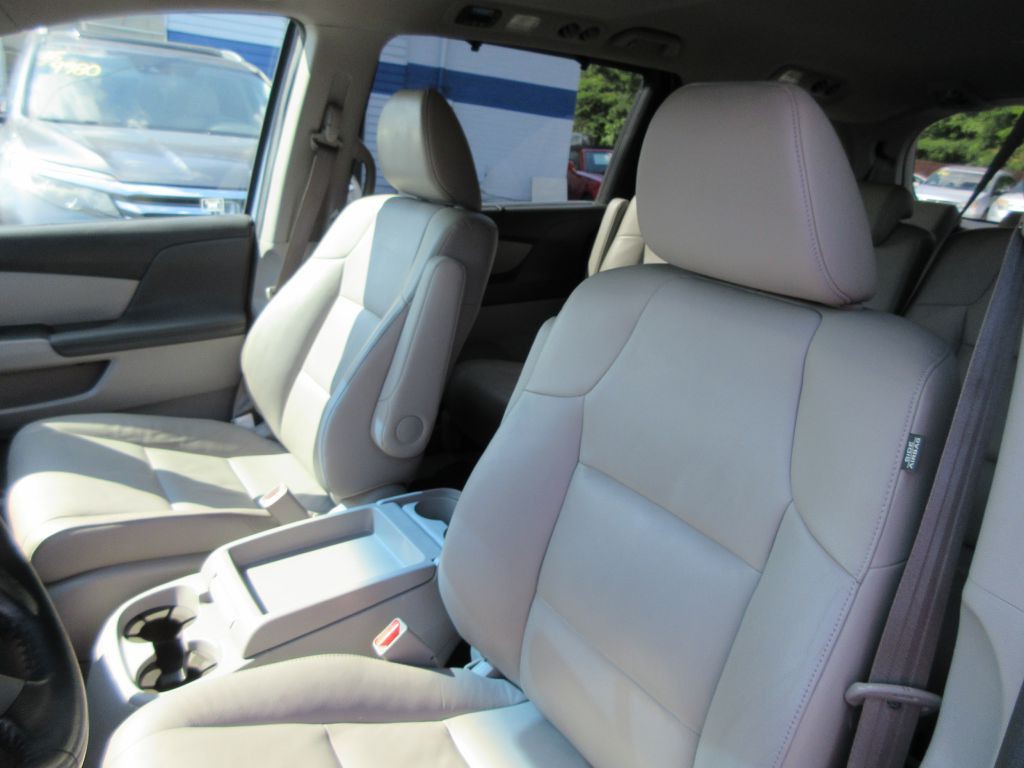 2012 Honda Odyssey Image 12