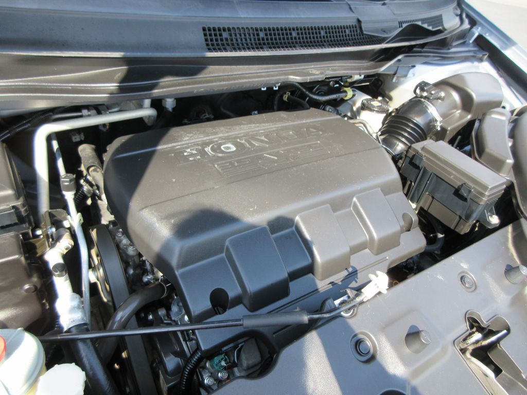2012 Honda Odyssey Image 18