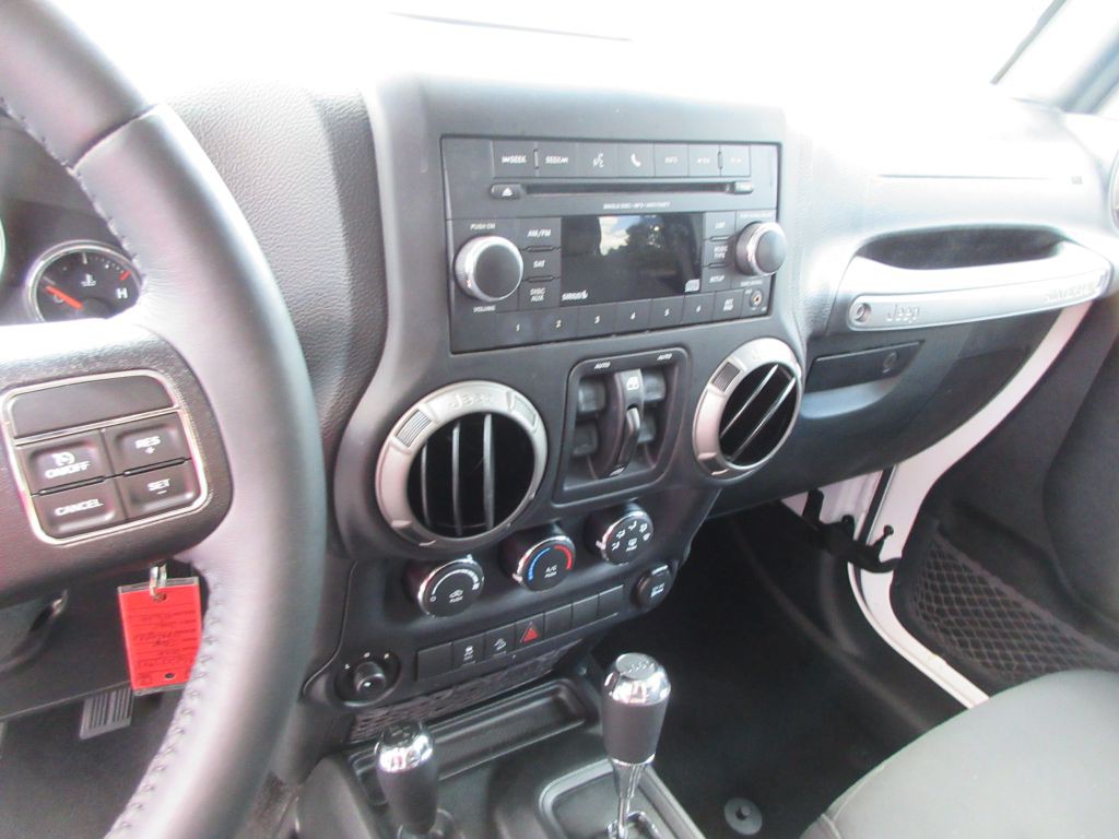 2016 Jeep Wrangler Unlimited Image 9