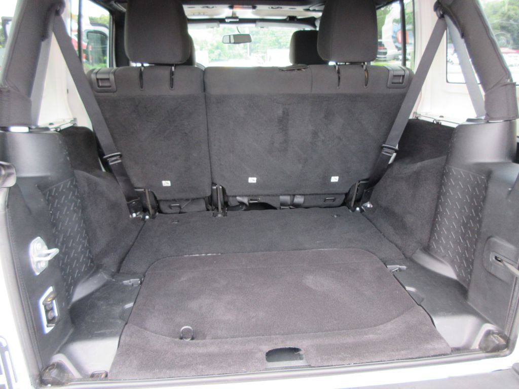 2016 Jeep Wrangler Unlimited Image 15