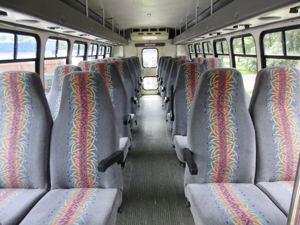 1998 Chevrolet Express Image 10