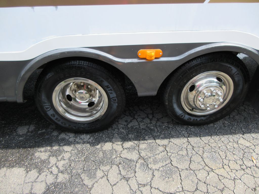 1998 Chevrolet Express Image 13