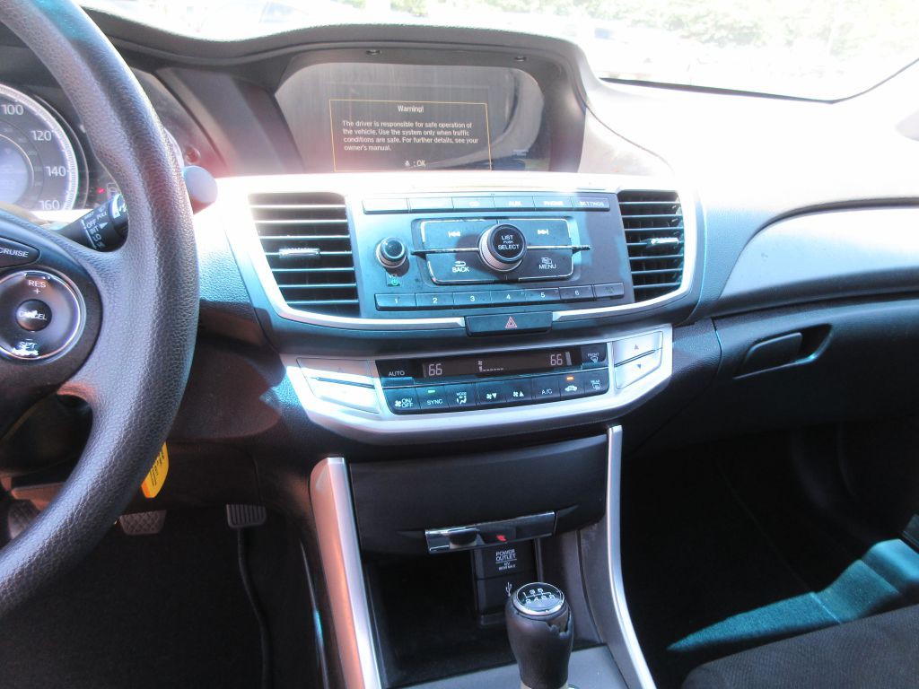 2013 Honda Accord Image 9