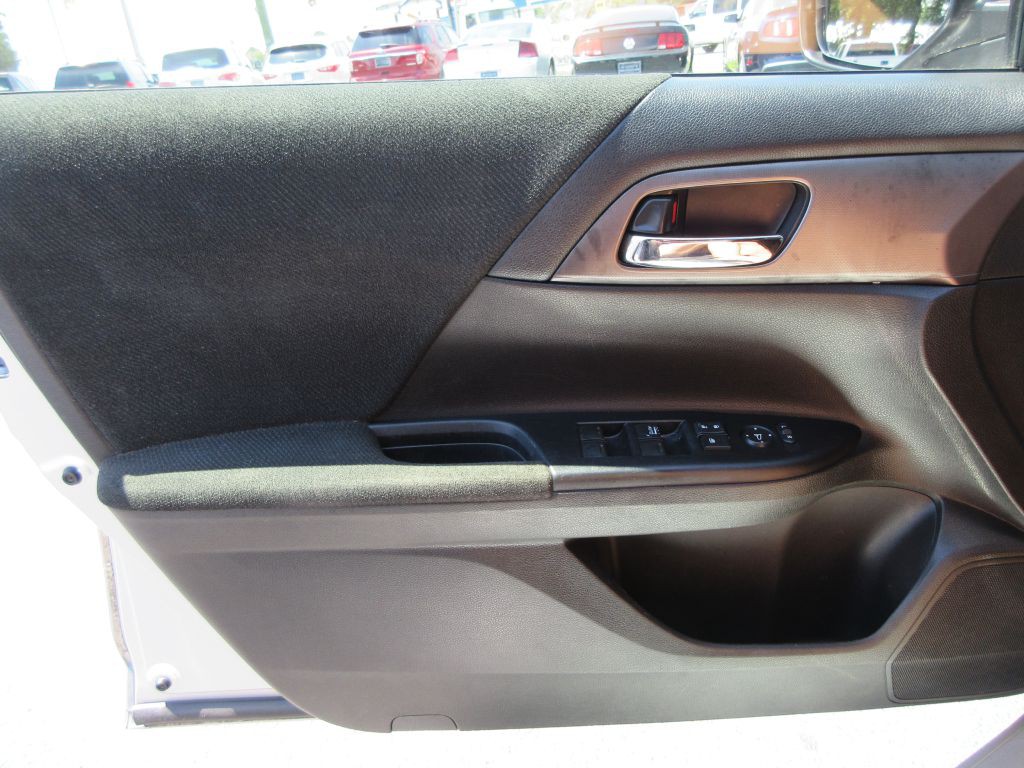 2013 Honda Accord Image 10