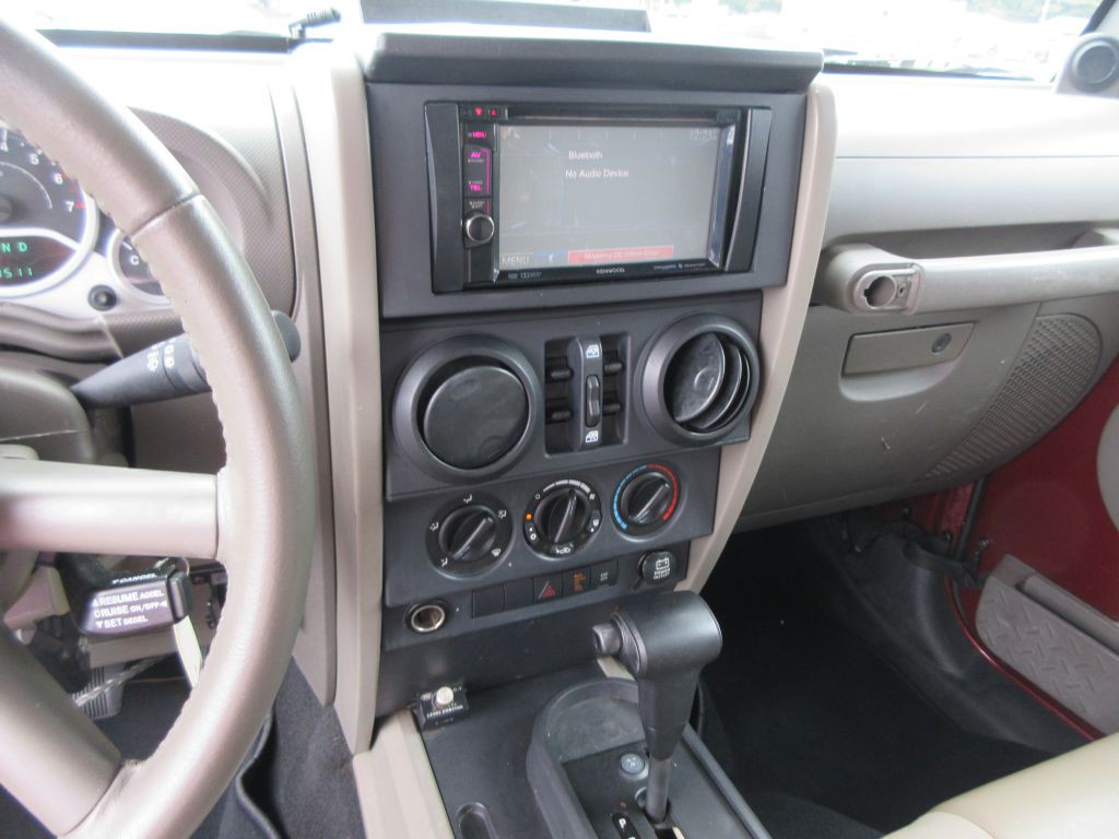 2007 Jeep Wrangler Image 9