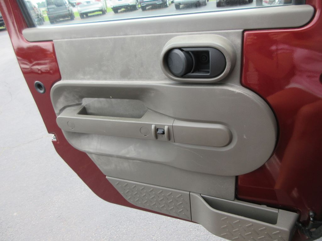 2007 Jeep Wrangler Image 10