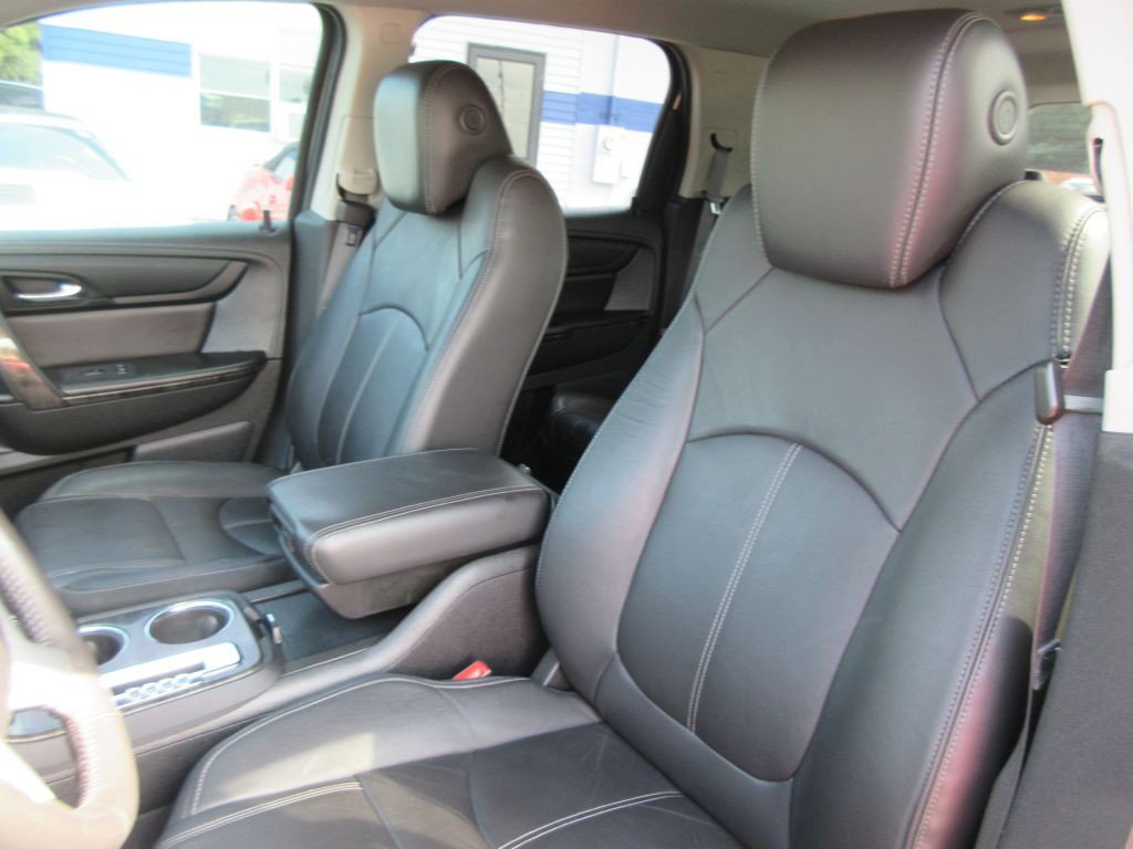 2015 GMC Acadia Image 11