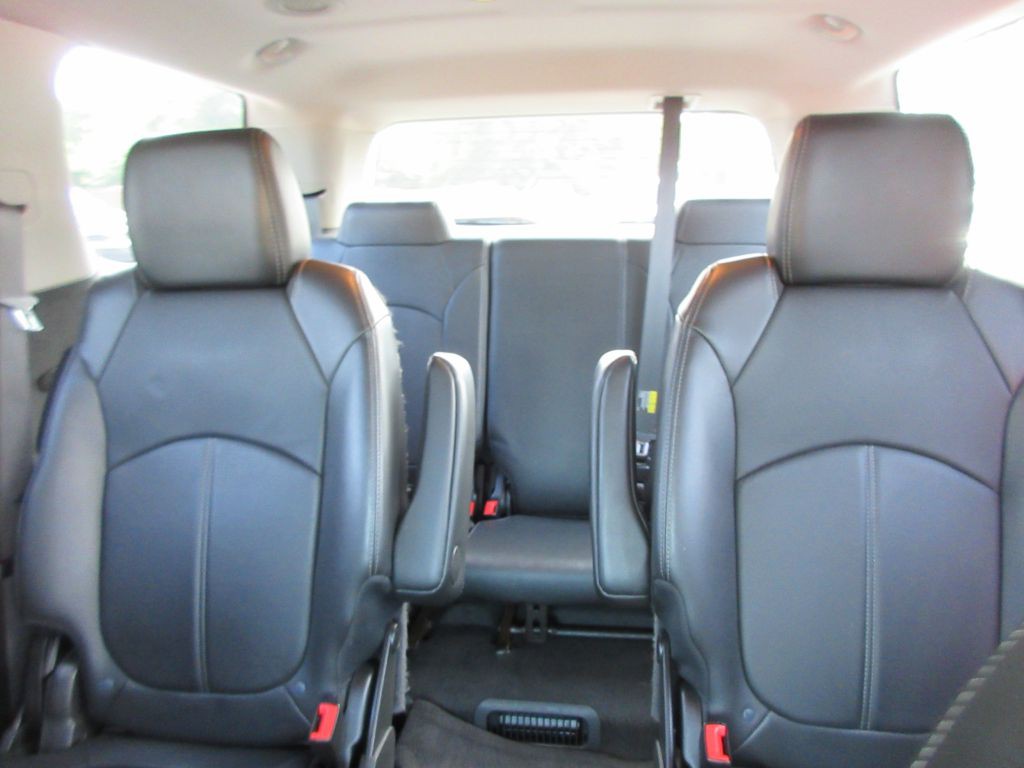 2015 GMC Acadia Image 12