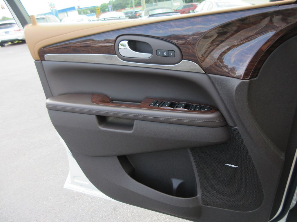 2015 Buick Enclave Image 10