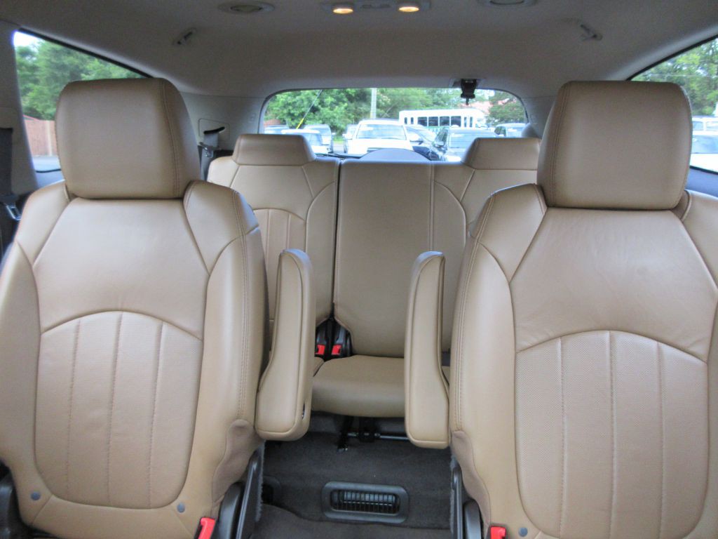 2015 Buick Enclave Image 14