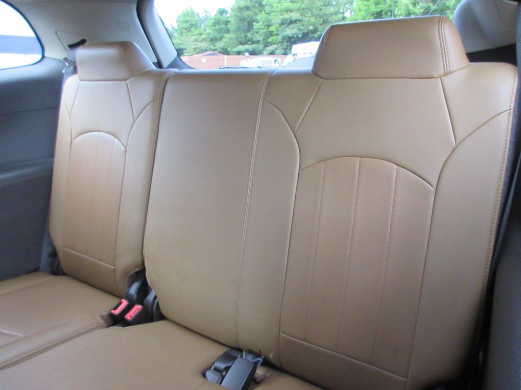 2015 Buick Enclave Image 15